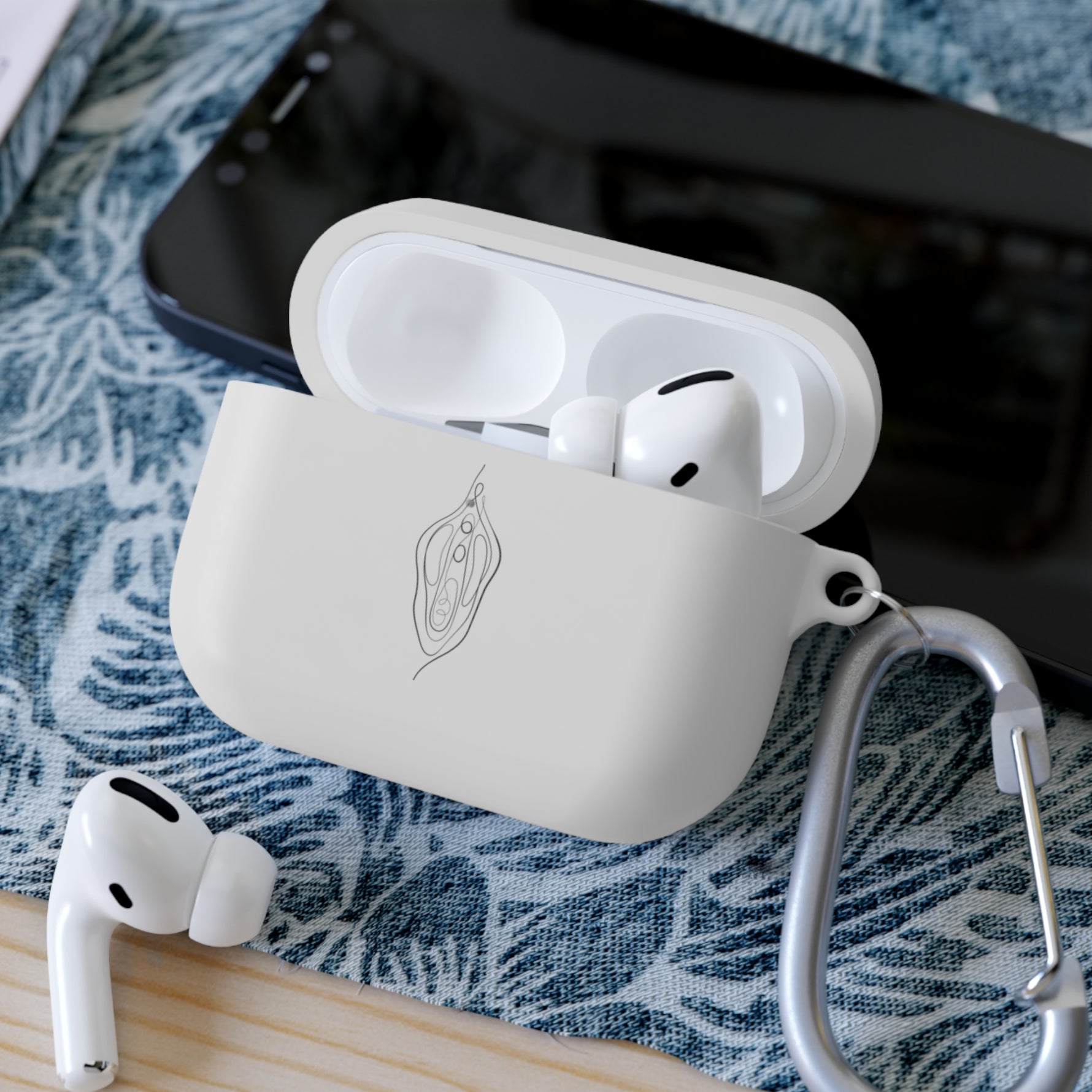 Stylish AirPods Case Cover with Clip - Animus Medicus GmbH